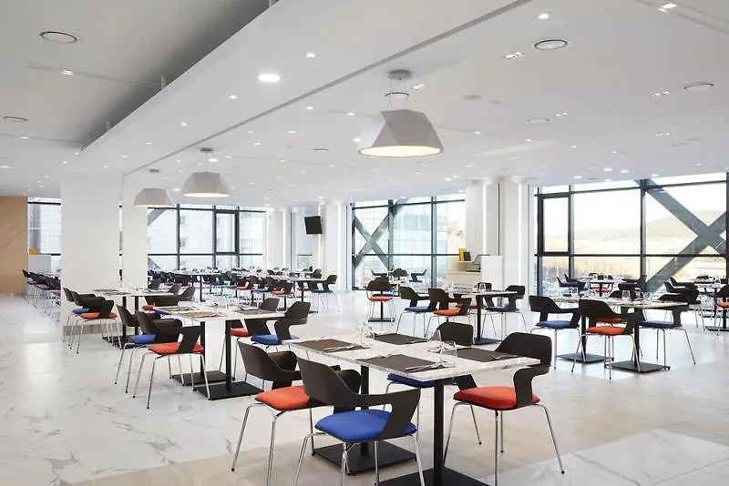 Days Hotel & Suites By Wyndham Incheon Airport 4*,