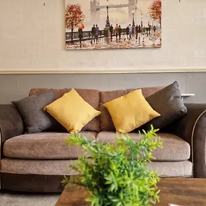 https://devon-st-cozy-home-free-easy-parking.yorkshirehotel.net