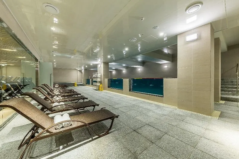 Days Hotel & Suites By Wyndham Incheon Airport 4*,